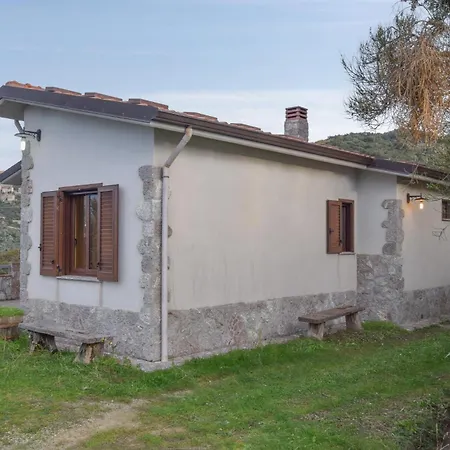 Сasa de vacaciones 1 Bedroom Lovely In San Marco Daluzio San Marco d'Alunzio
